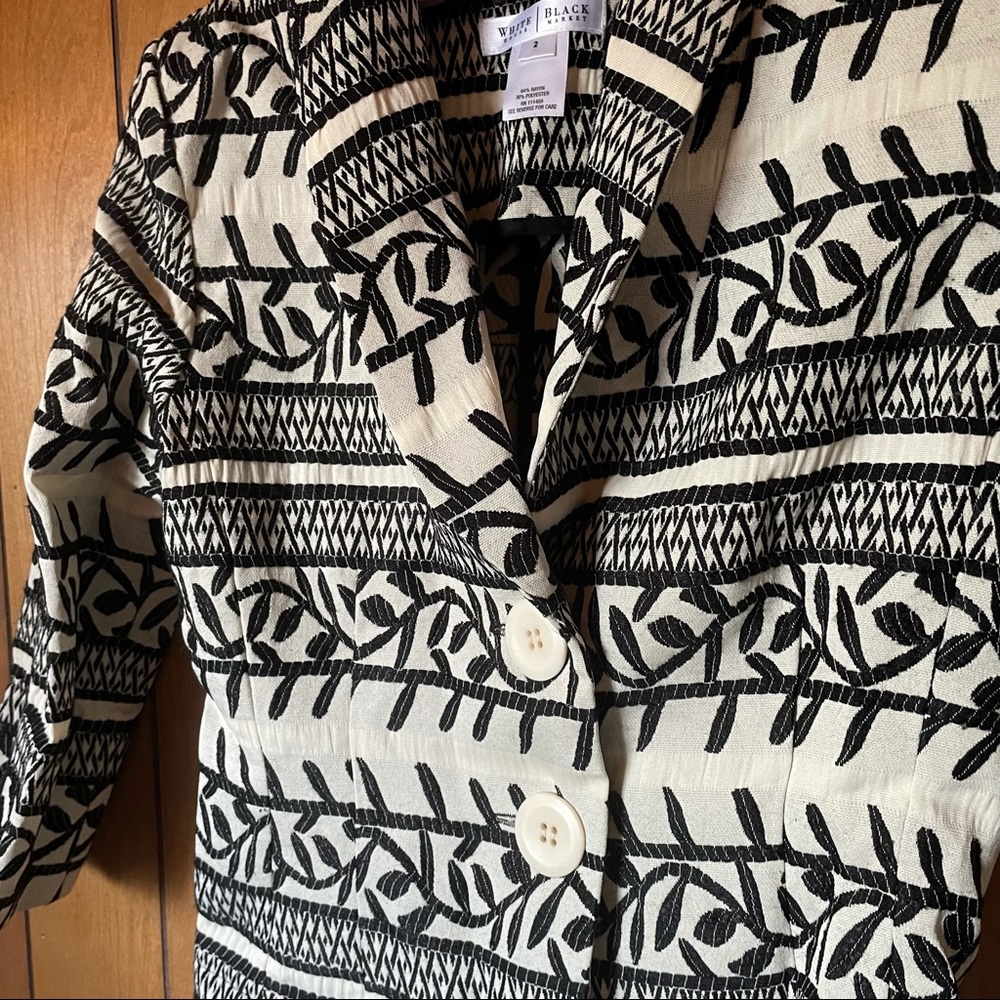 Cream and Black Tapestry Fitted Blazer XS